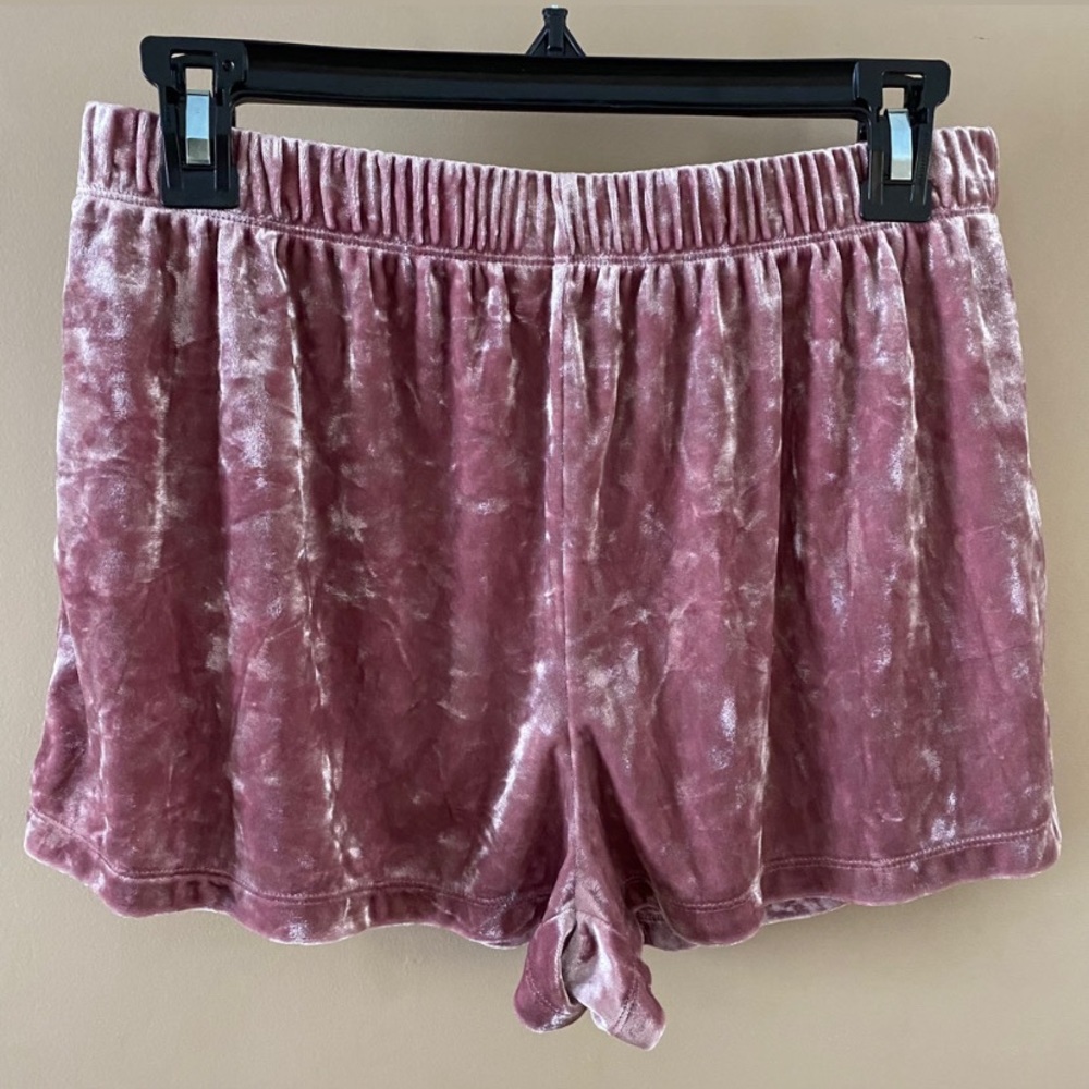 Velvet elastic waist shorts - F21